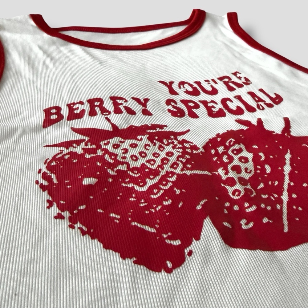 Red and White Graphic Tank Top - Picture 3 of 5